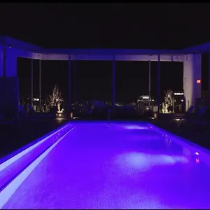 Apartment Couples Getaway Highrise Dwntown Phx Skyline Views, Phoenix
